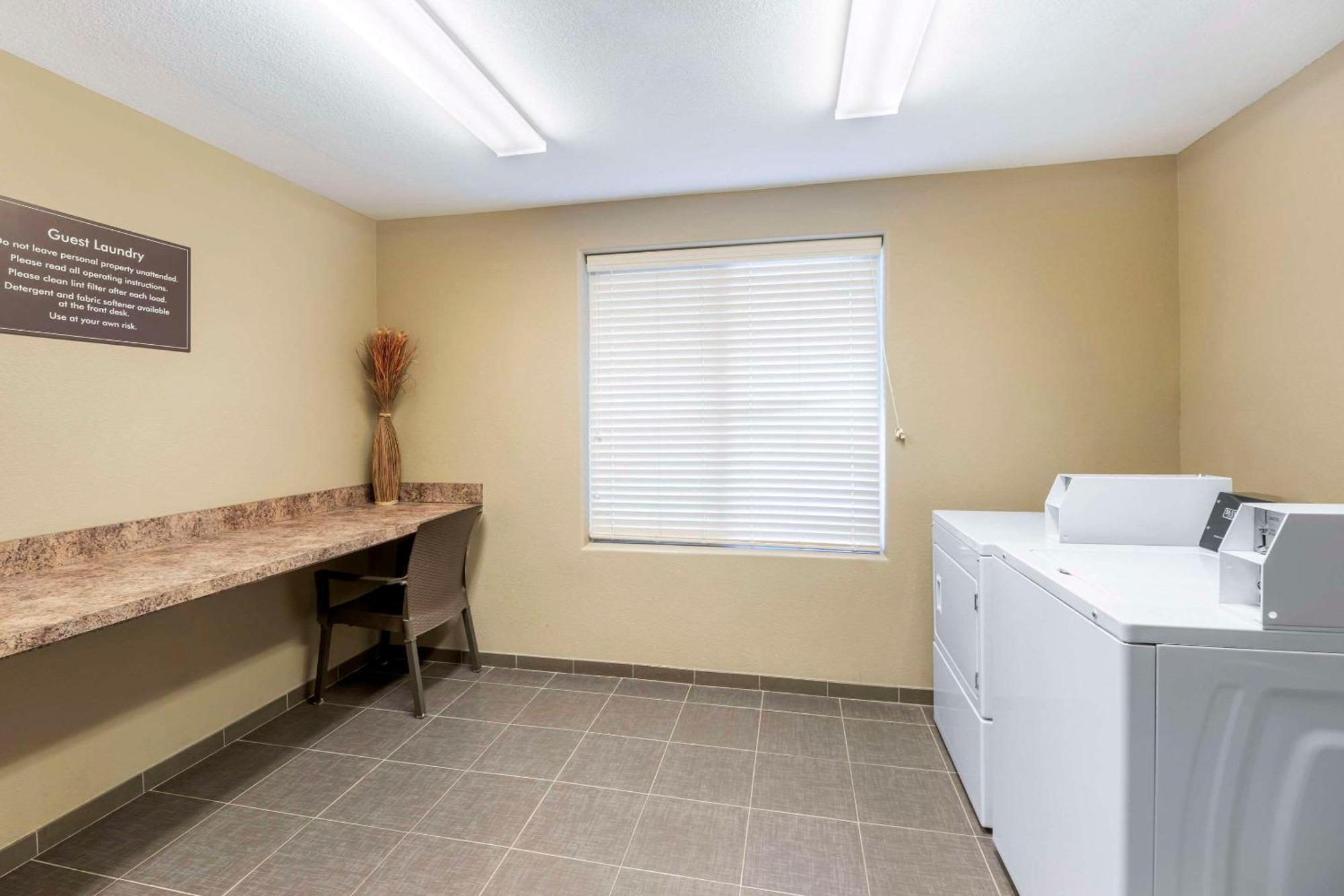 Sleep Inn & Suites Carlsbad Caverns Area Екстериор снимка