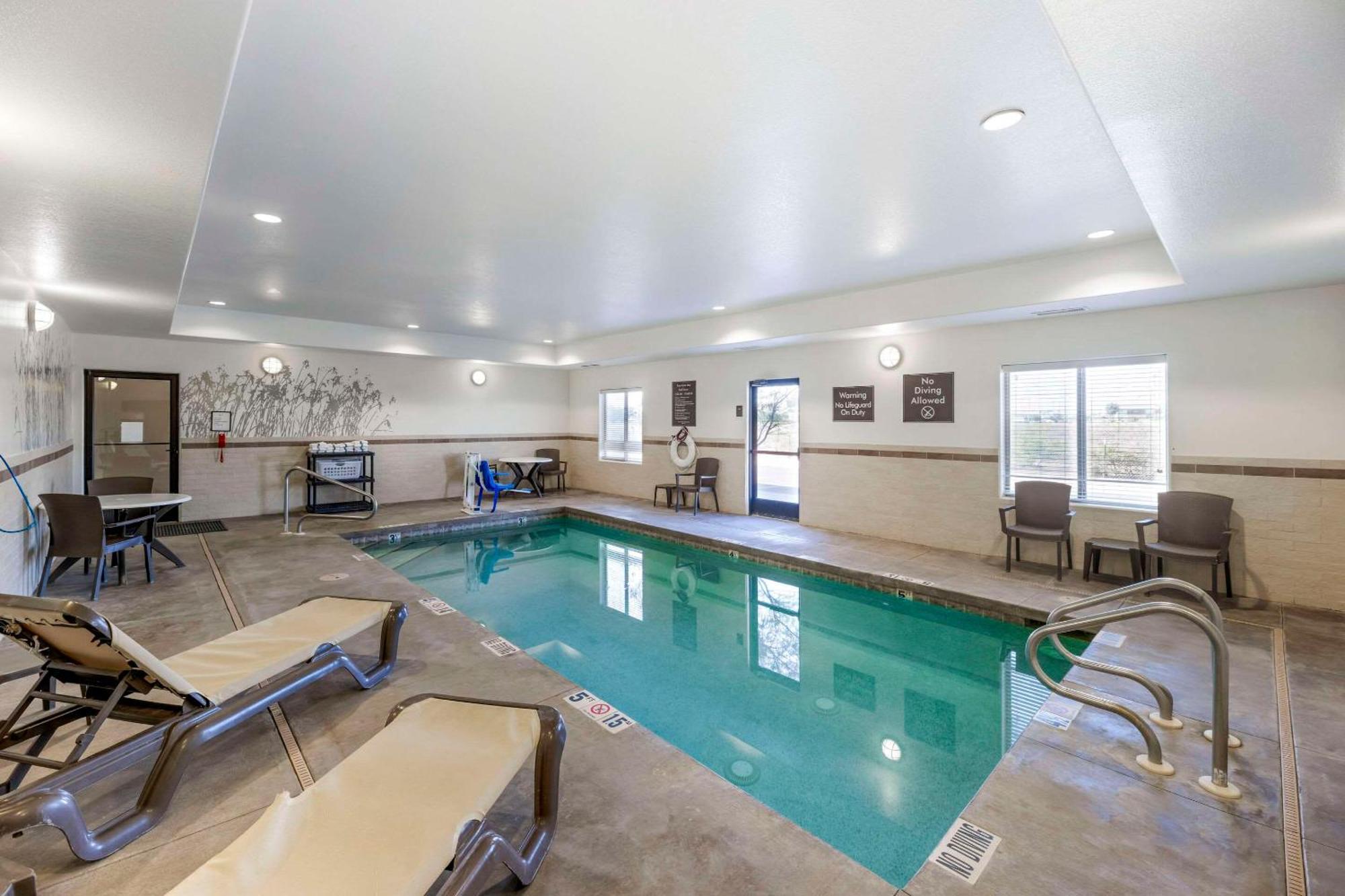 Sleep Inn & Suites Carlsbad Caverns Area Екстериор снимка